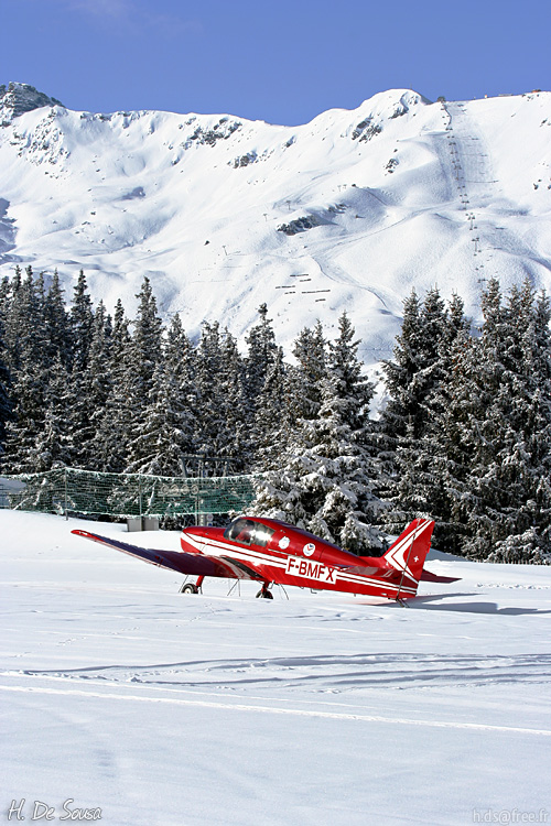 http://h.ds.free.fr/gallery/galleries/Aviation/2008/Meribel/IMG_2472.jpg