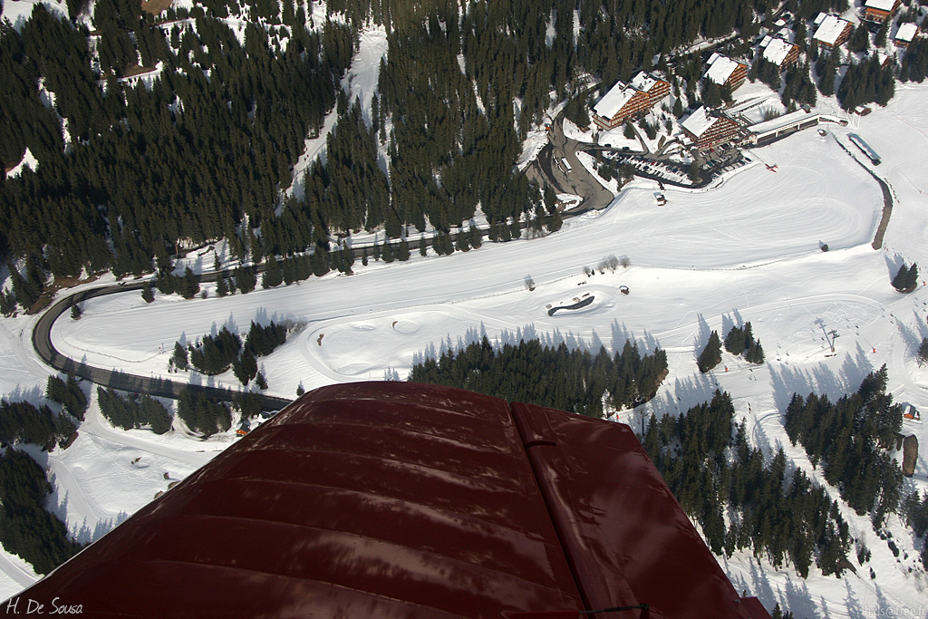 http://h.ds.free.fr/gallery/galleries/Aviation/2008/Meribel/IMG_2956.jpg